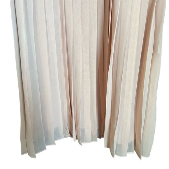 NWT! Elle pale pink pleated dress‎ - Picture 8 of 10